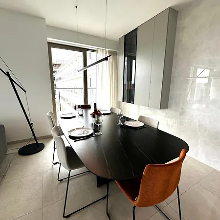 Apartment Sky Tower One *