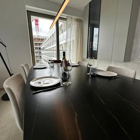 Sky Tower One דירה