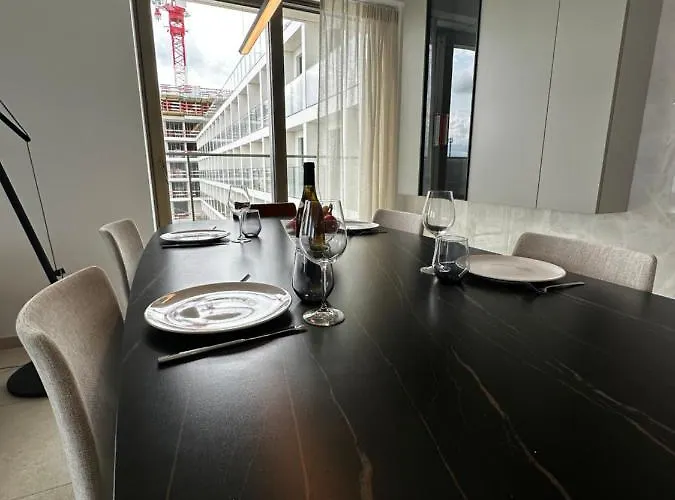 Sky Tower One 公寓